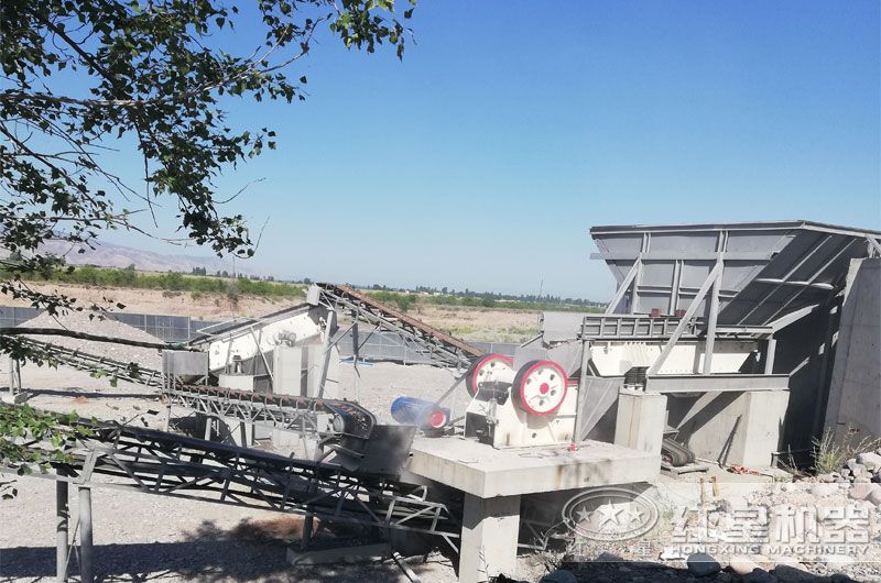 石子破碎機(jī)現(xiàn)場(chǎng)